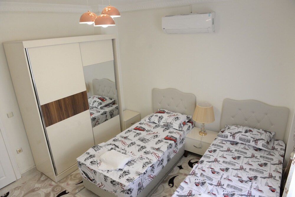 Emre Residence