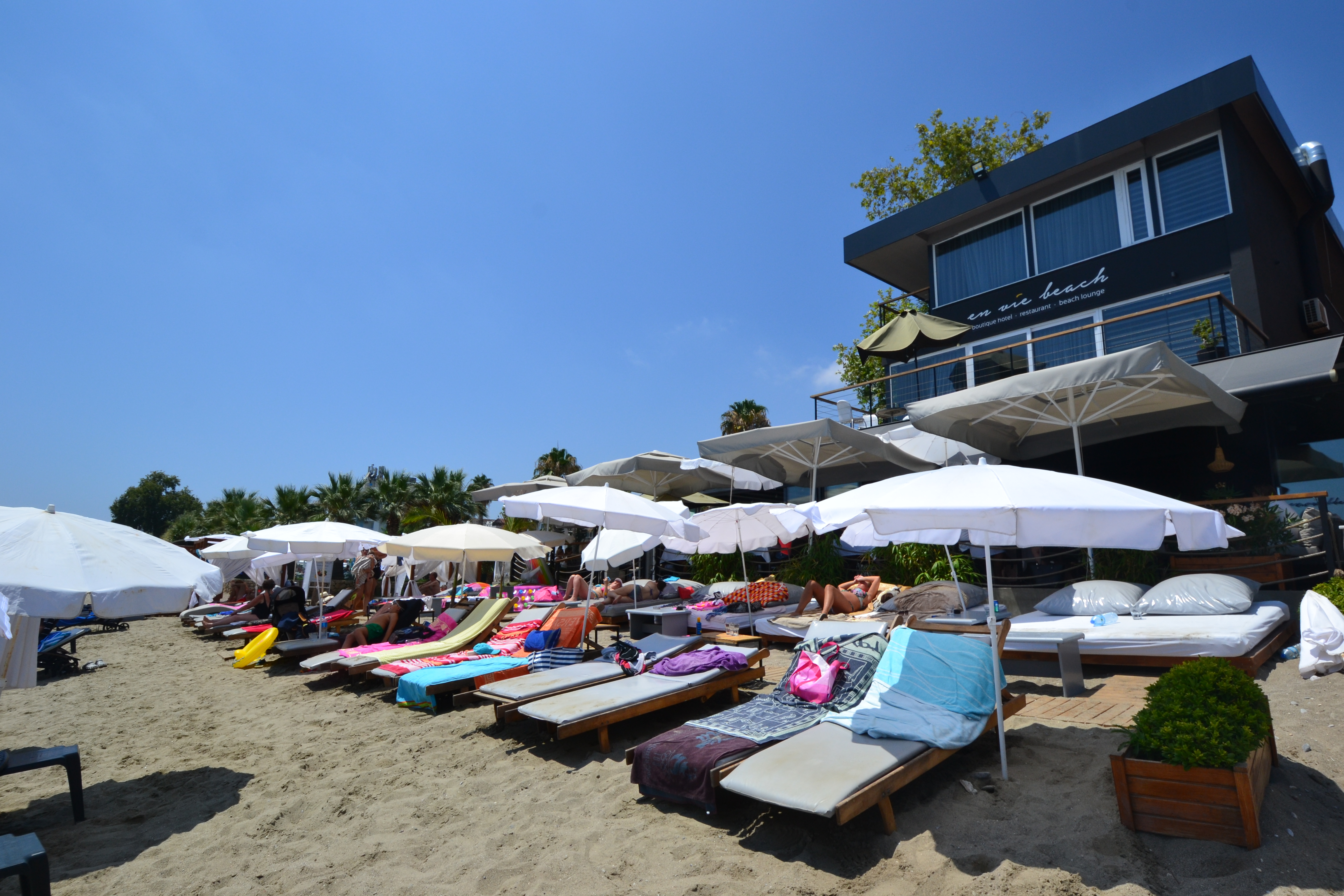 En Vie Beach Boutique Hotel
