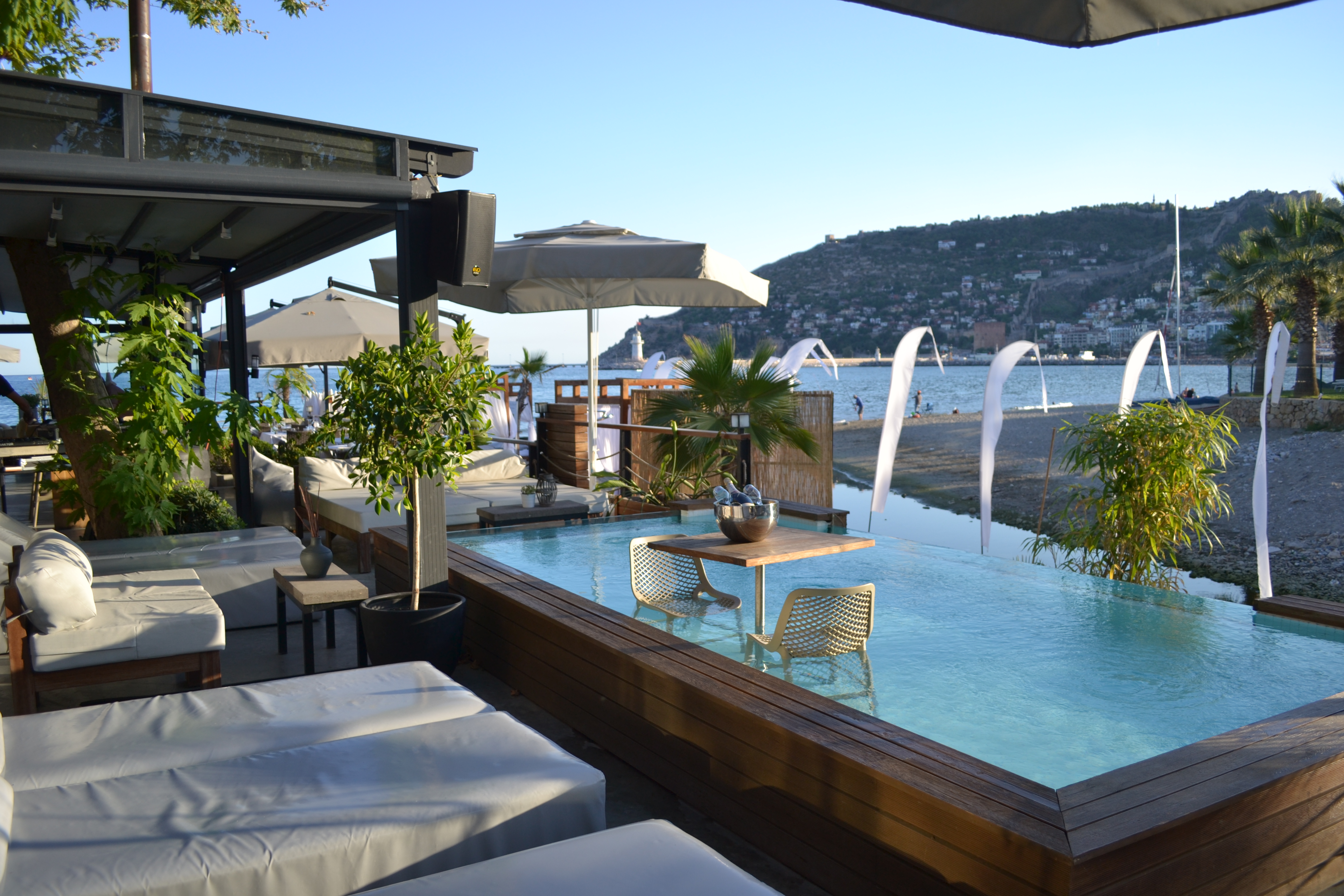 En Vie Beach Boutique Hotel