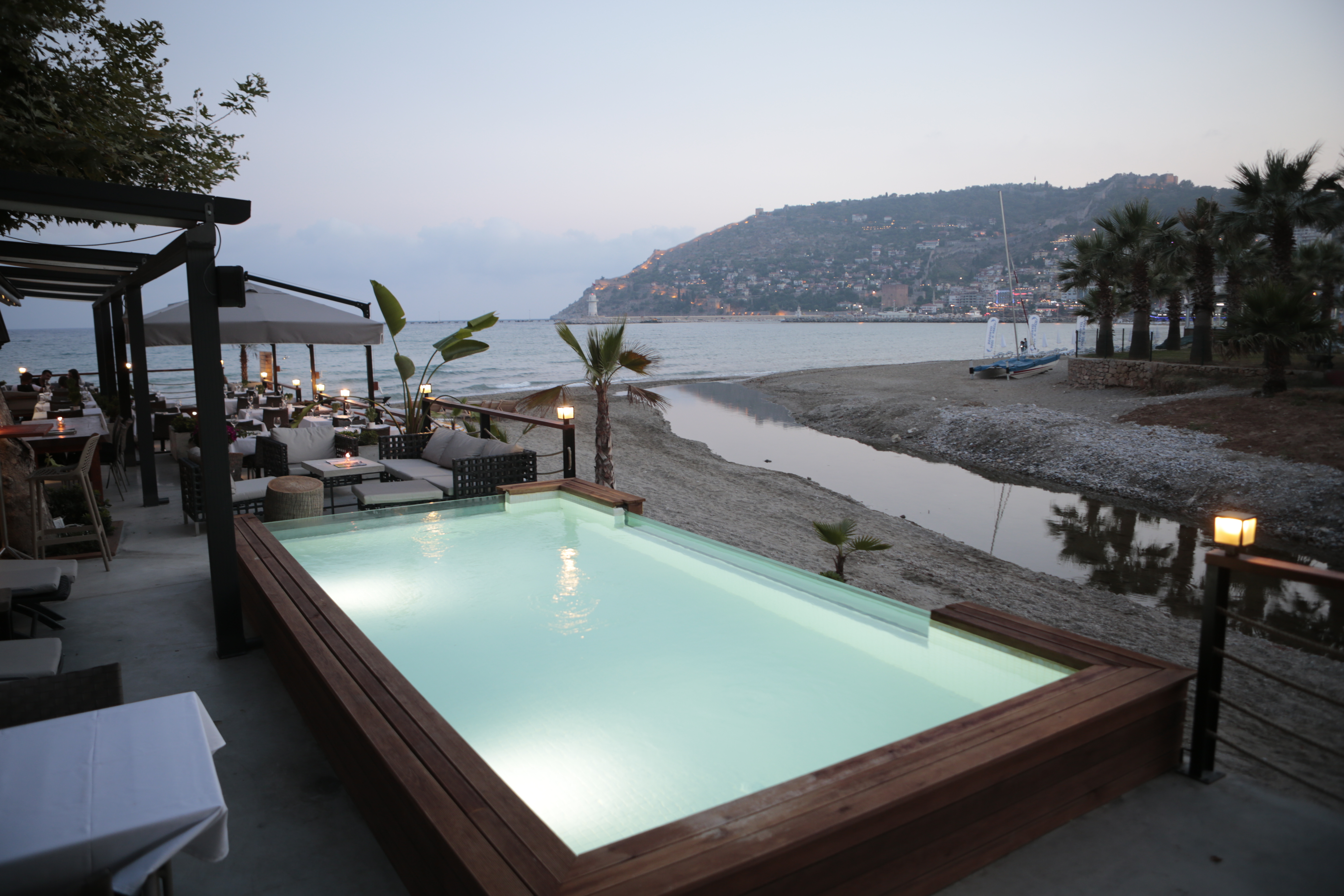 En Vie Beach Boutique Hotel