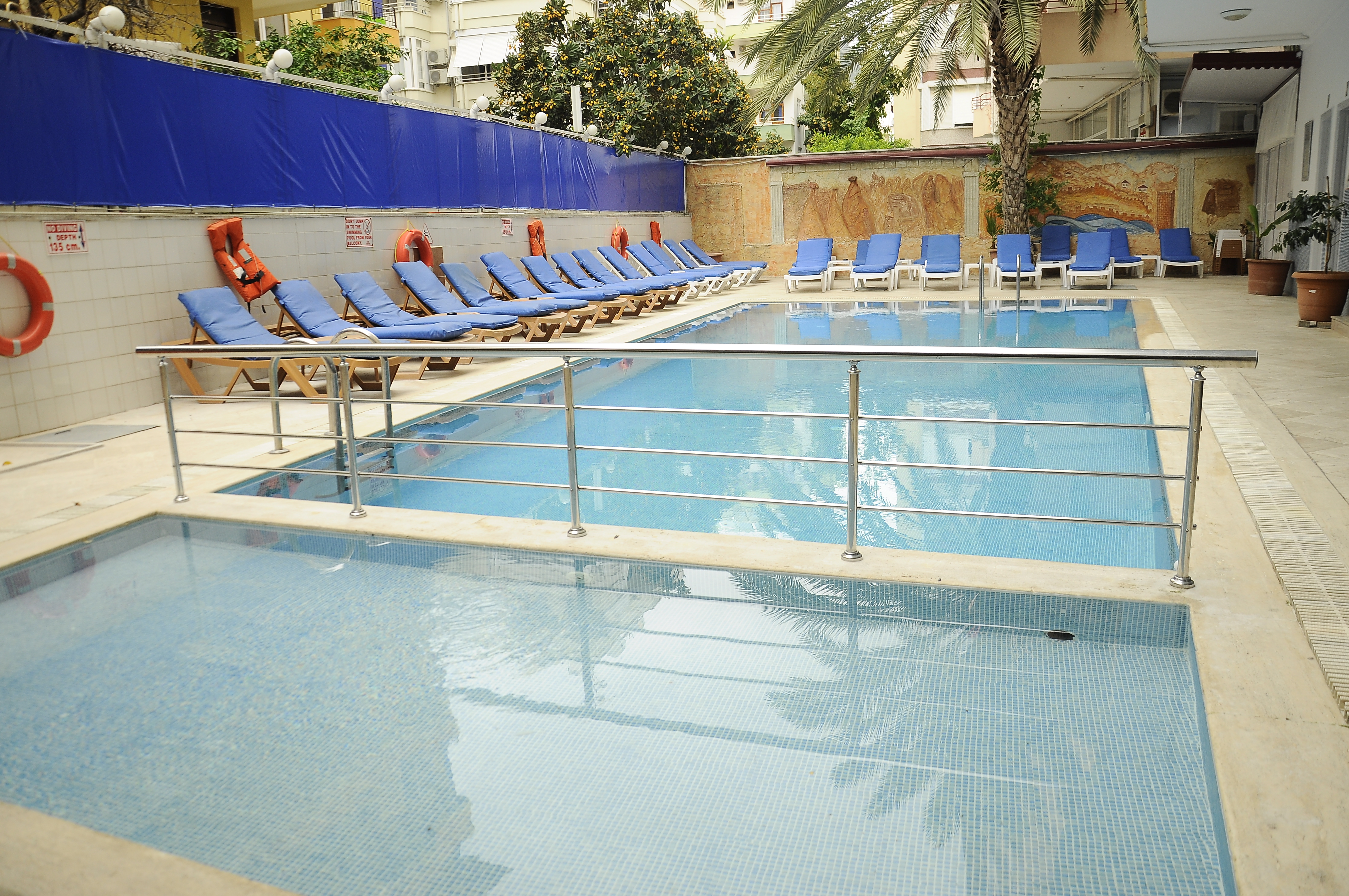 Anjeliq Downtown Boutique Hotel