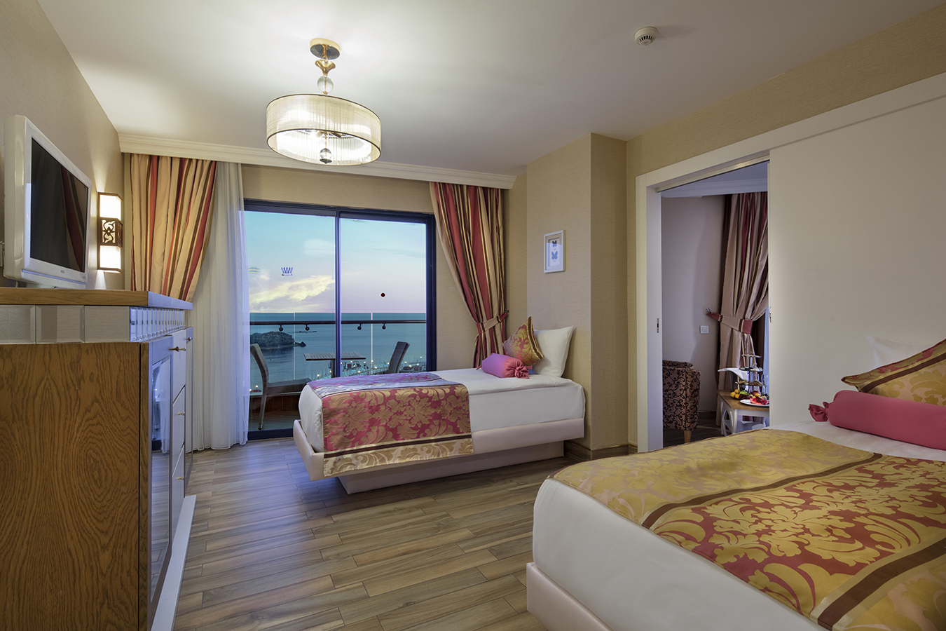 Granada Luxury Okurcalar