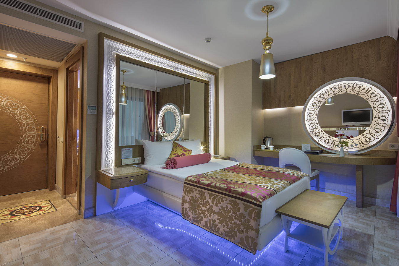 Granada Luxury Okurcalar