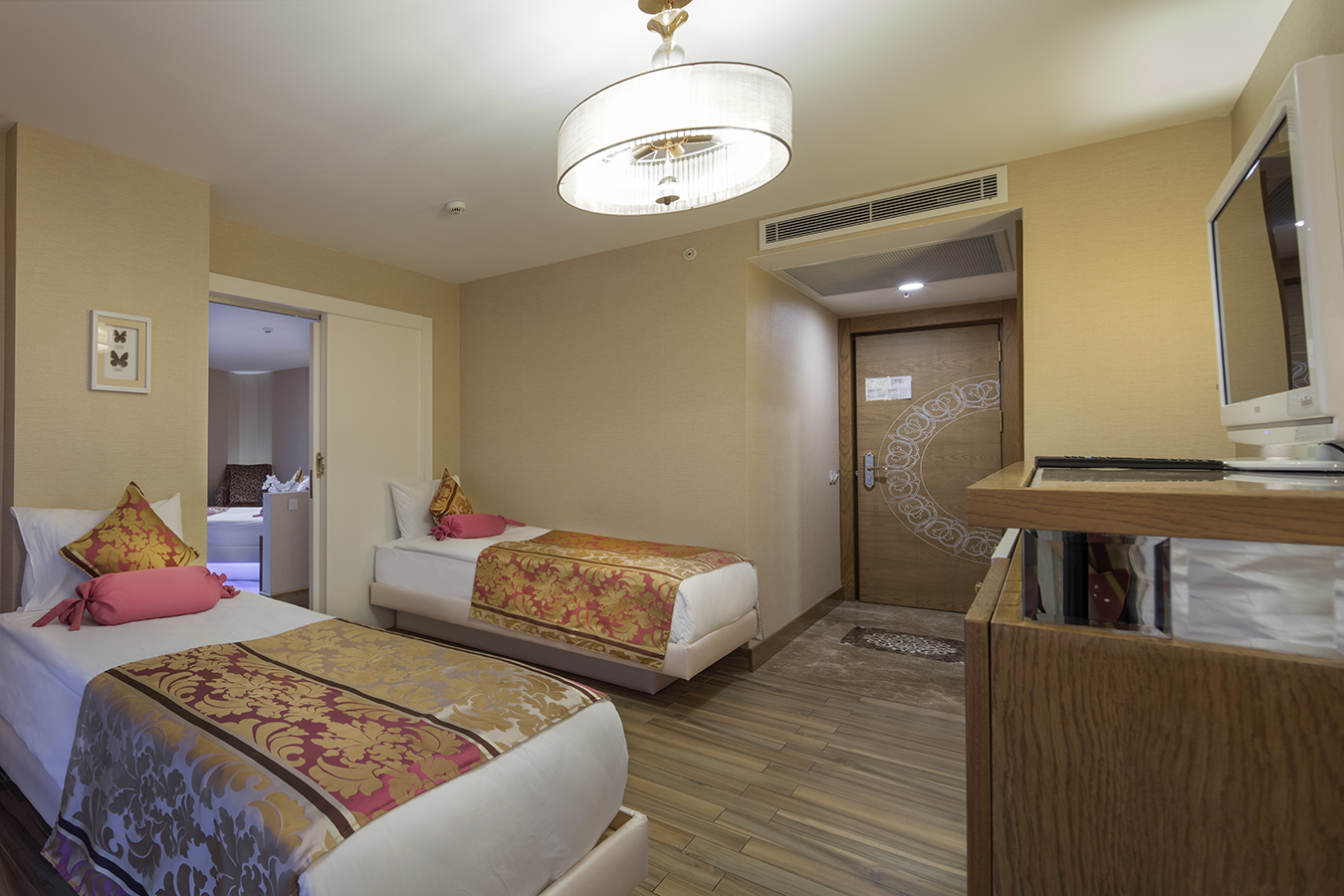 Granada Luxury Okurcalar