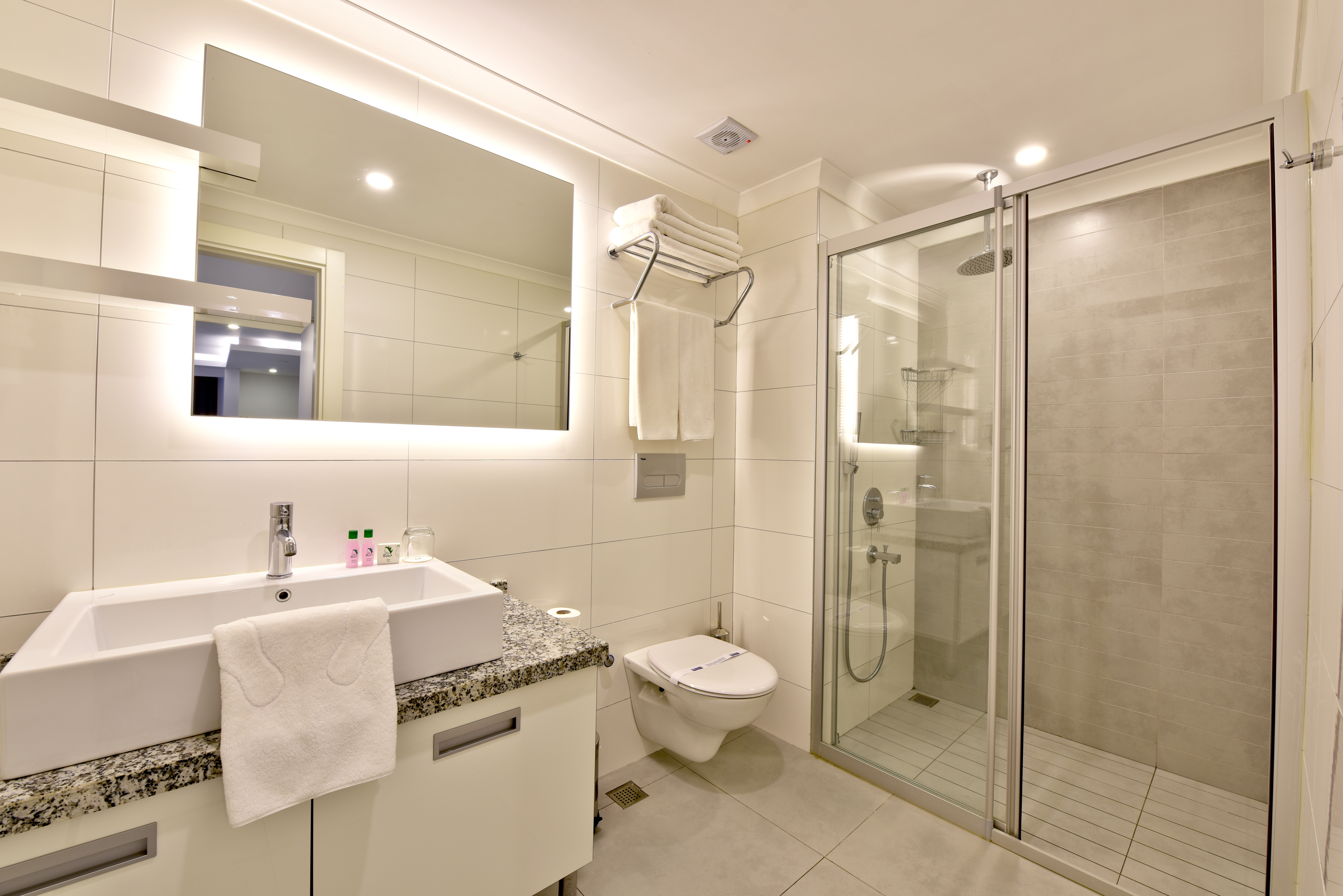 Green Garden Suite Hotel