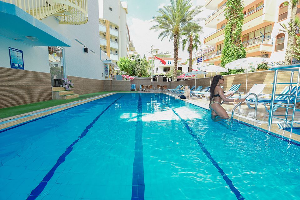 Hotel Kleopatra Blue Hawaii