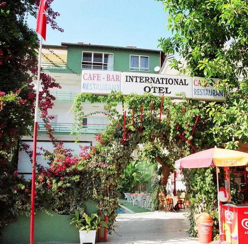 Arsi Enfi City Beach