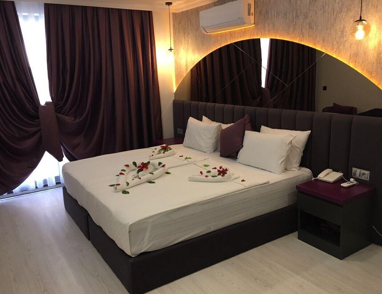 Karikatur Bi Hotel