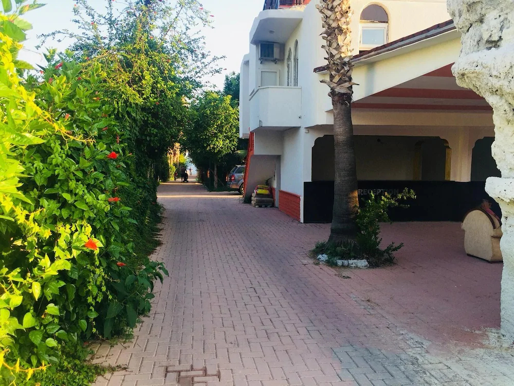 Grand Kayra Beach Hotel