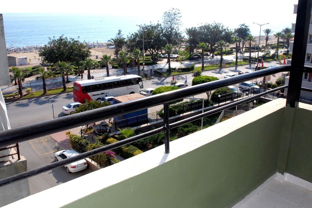 Kleopatra Hermes Beach Hotel