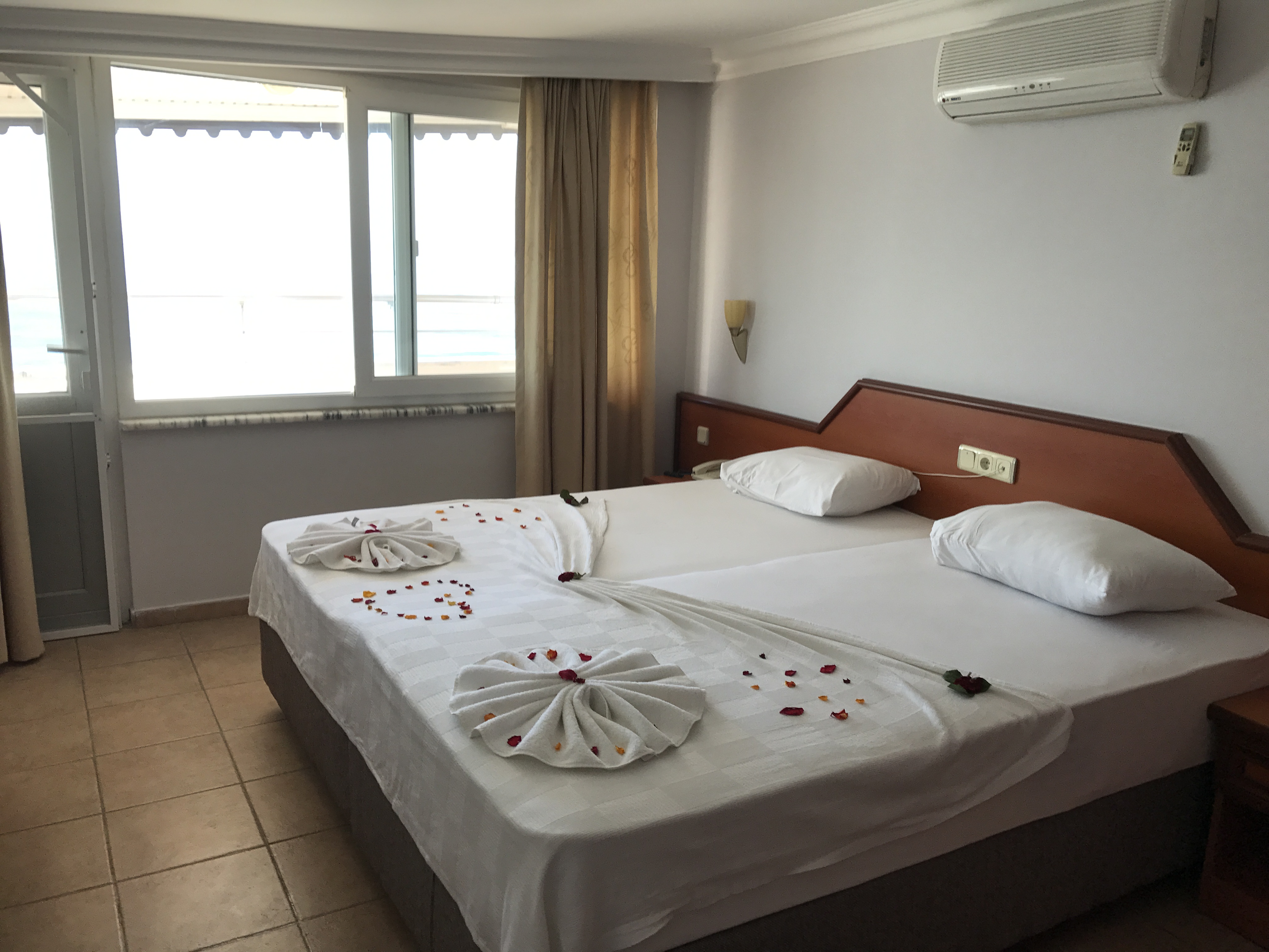 Muz Hotel