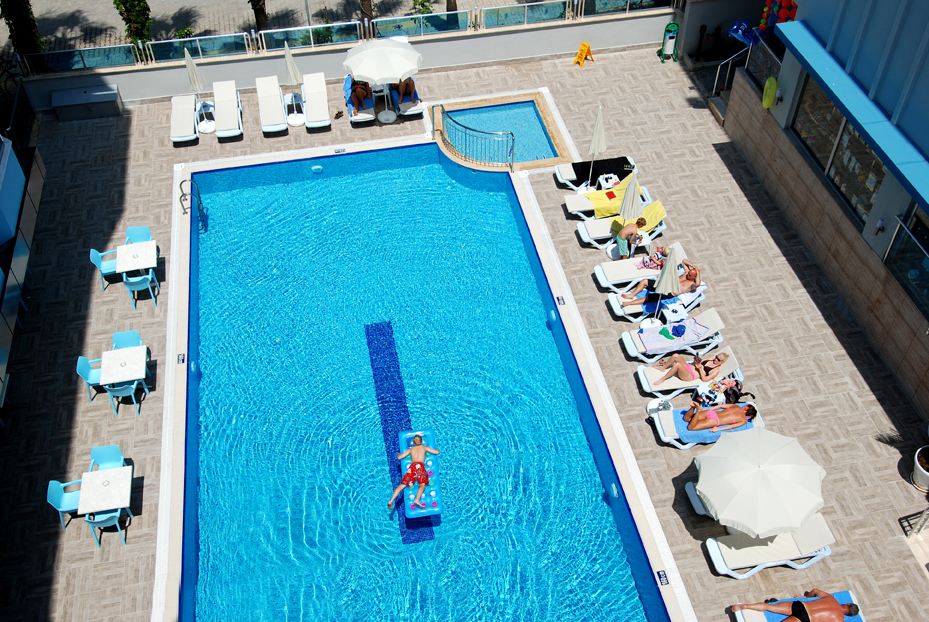 Kleopatra Ramira Hotel