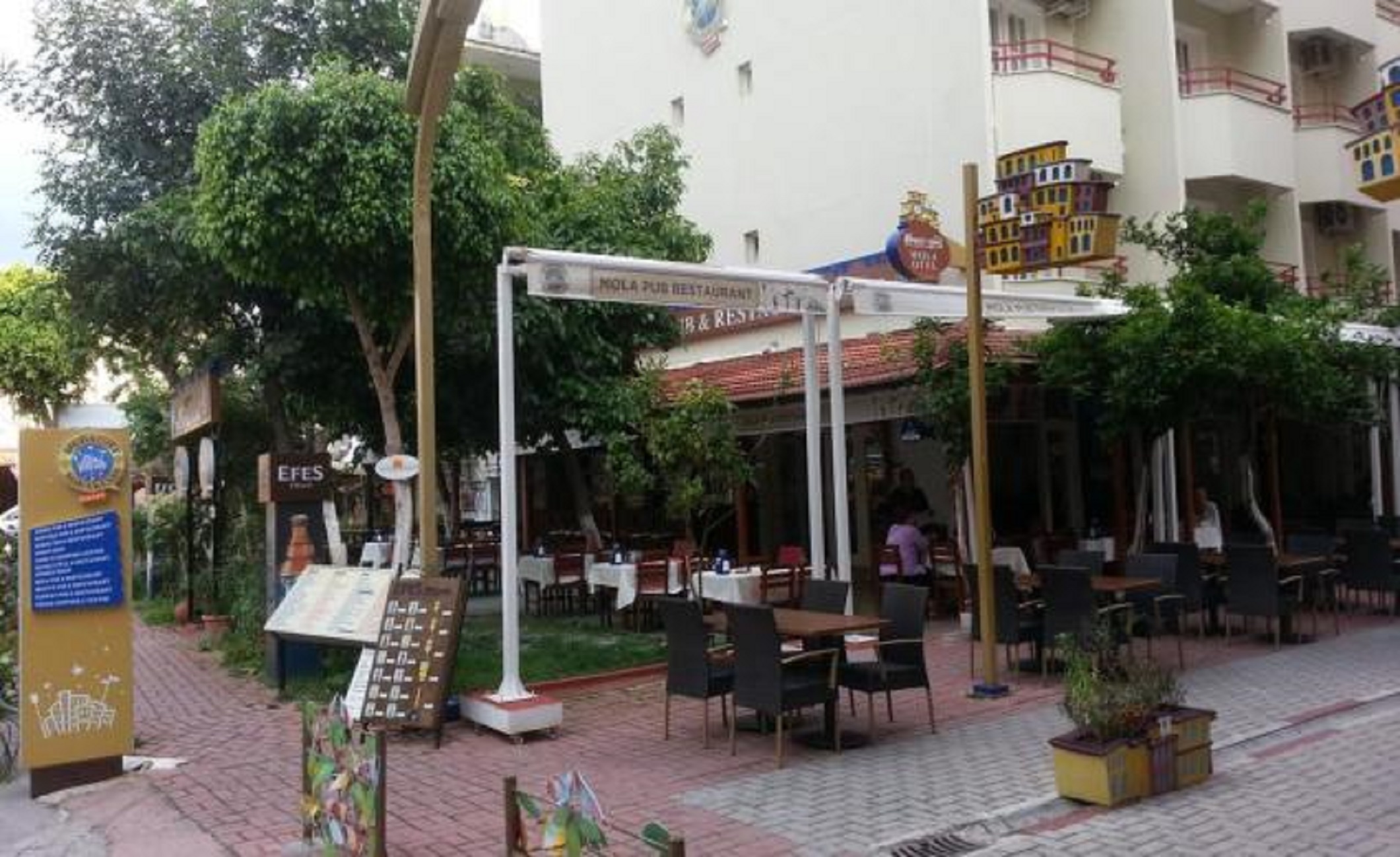Mola Hotel
