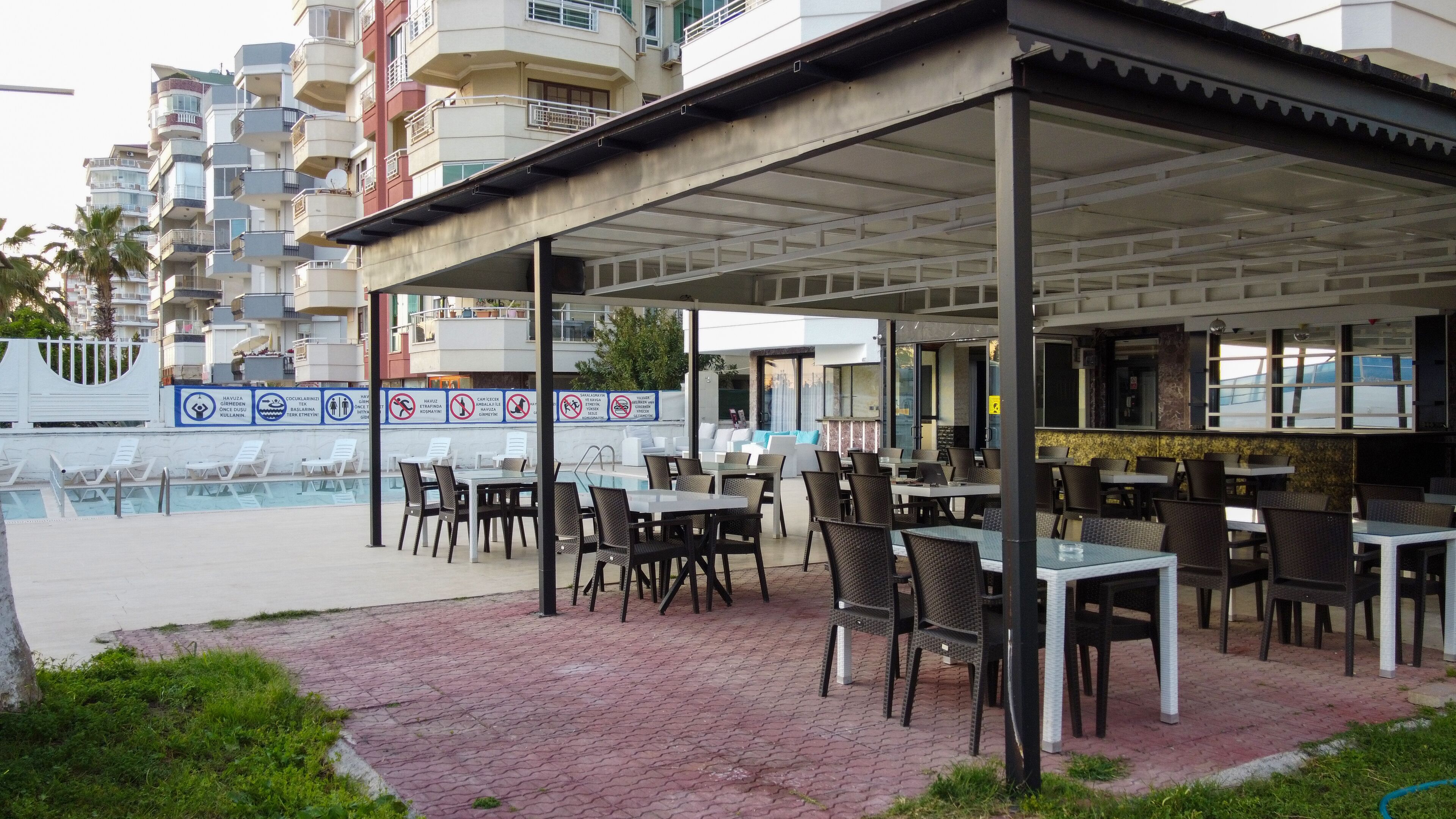 Moray & Duka Beach Hotel