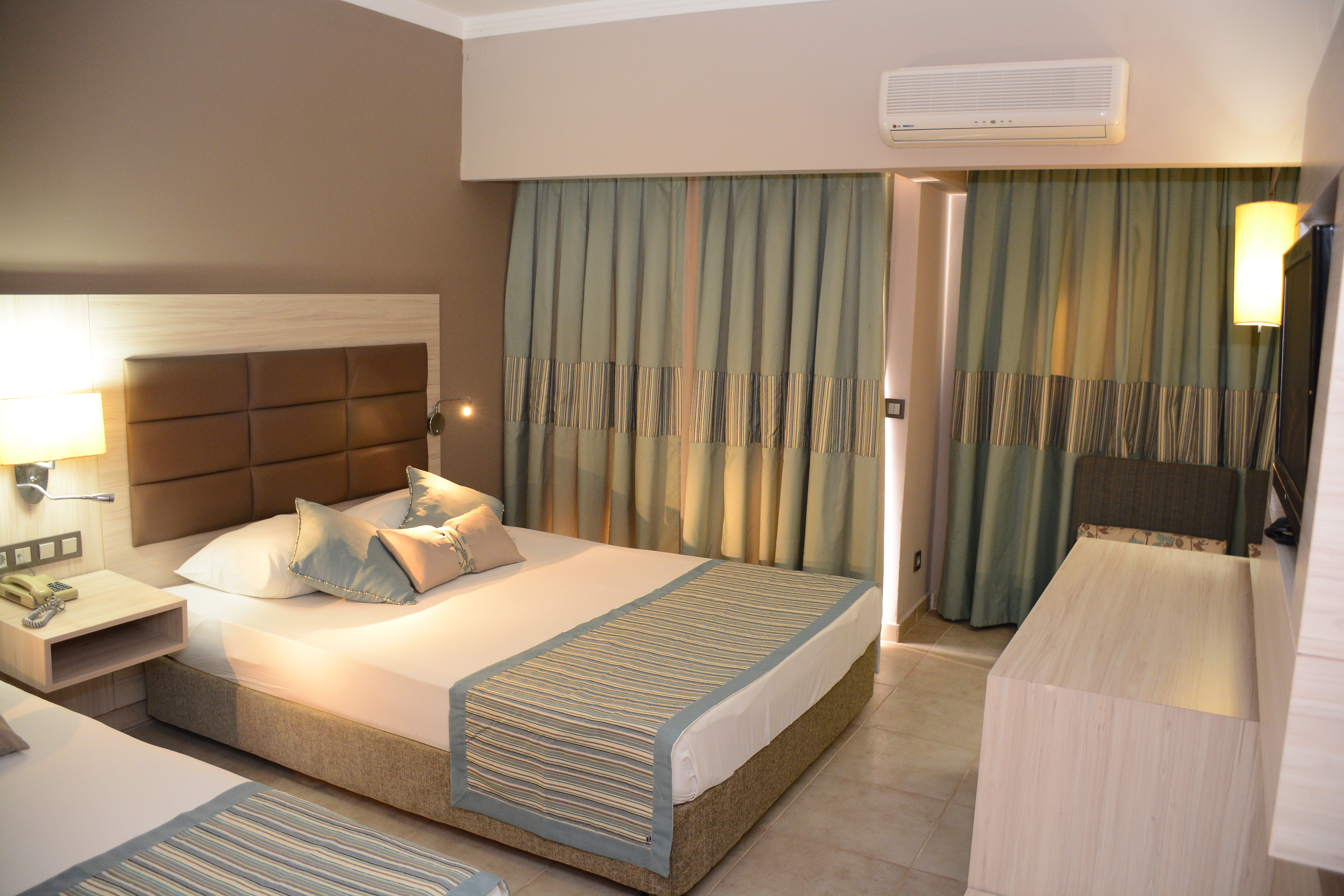 Palmeras Beach Hotel