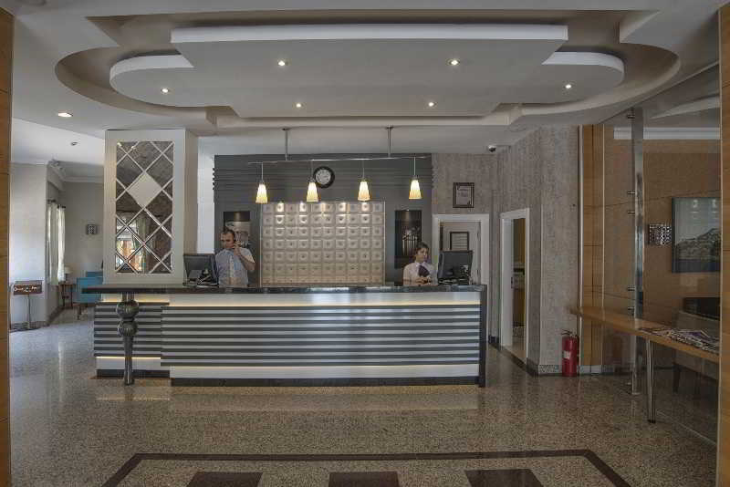 Riviera Hotel & Spa