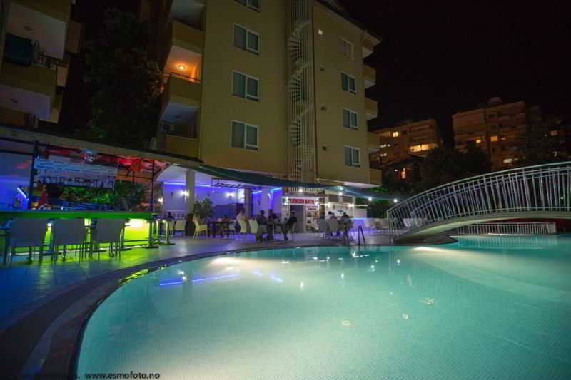 Rose Garden Apart Hotel