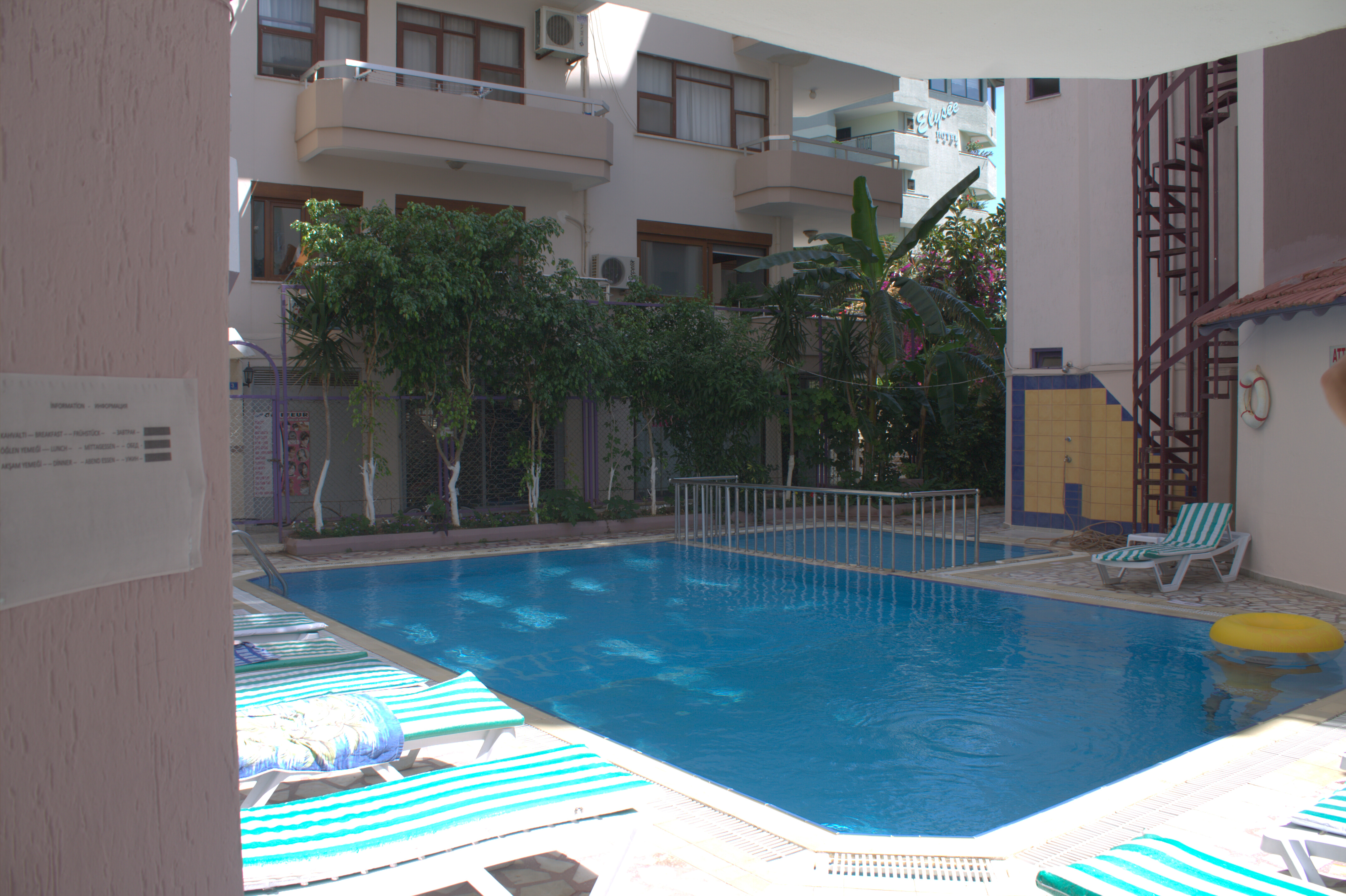 Rosella Apart & Hotel