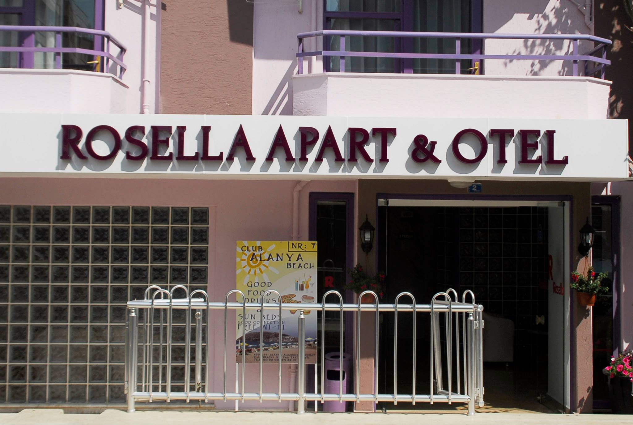 Rosella Apart & Hotel