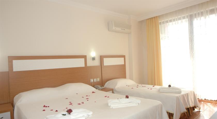 Royal Ideal Beach Hotel