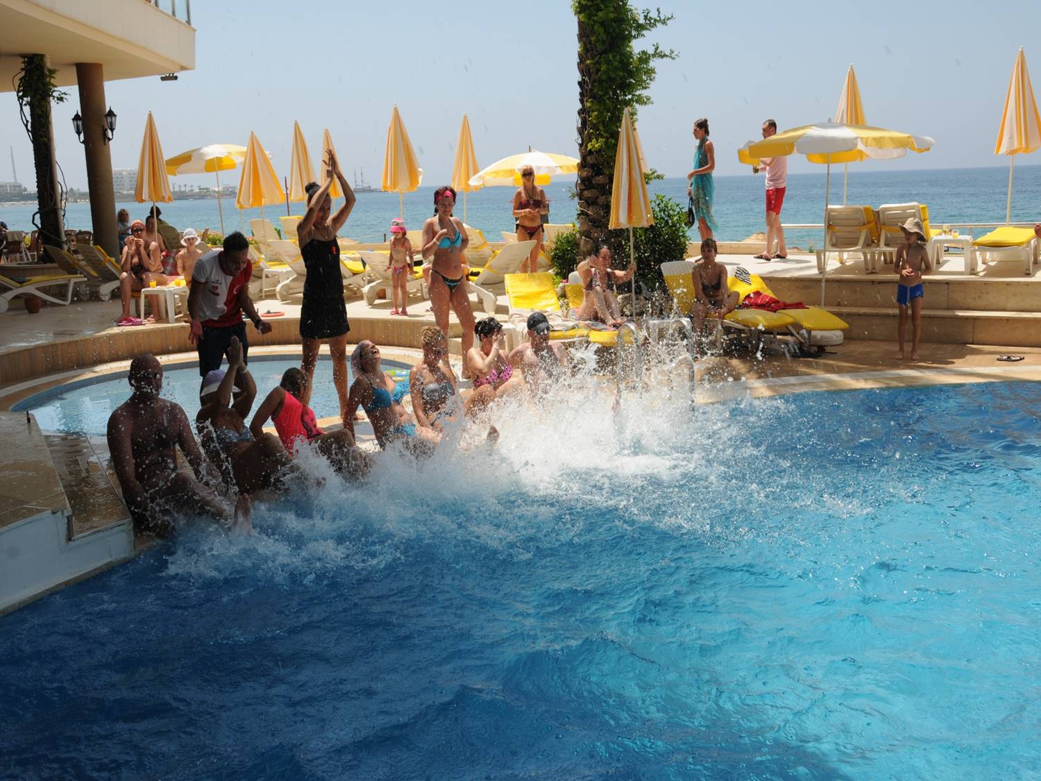 Rubi Hotel