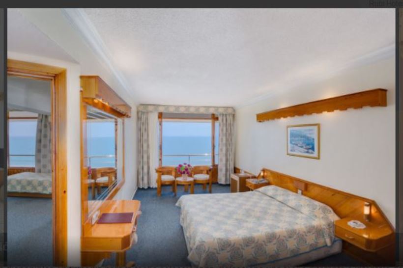 Rubi Hotel