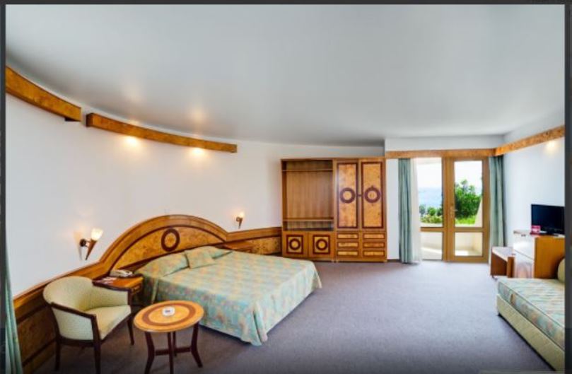 Rubi Hotel