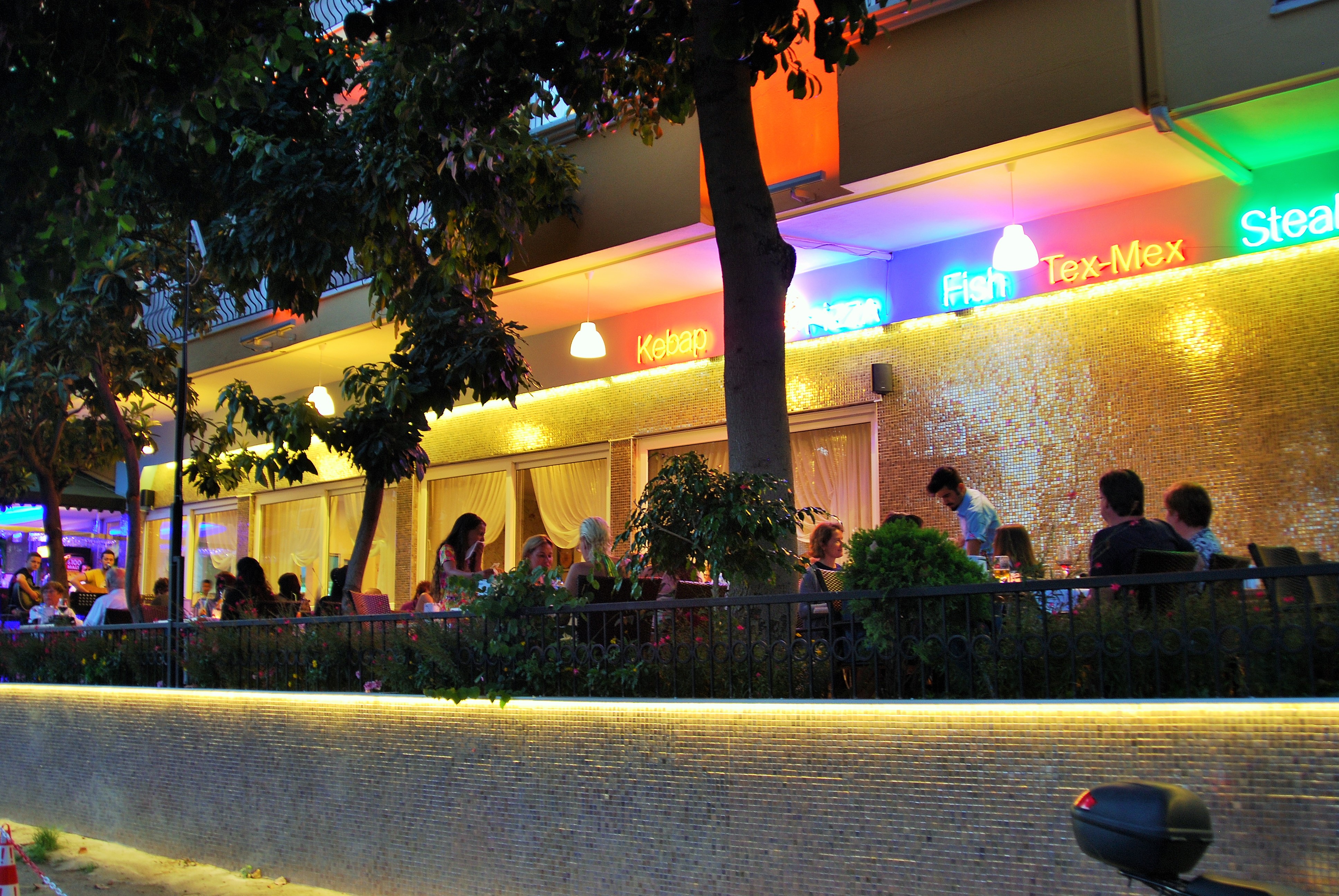 Select Apart Hotel