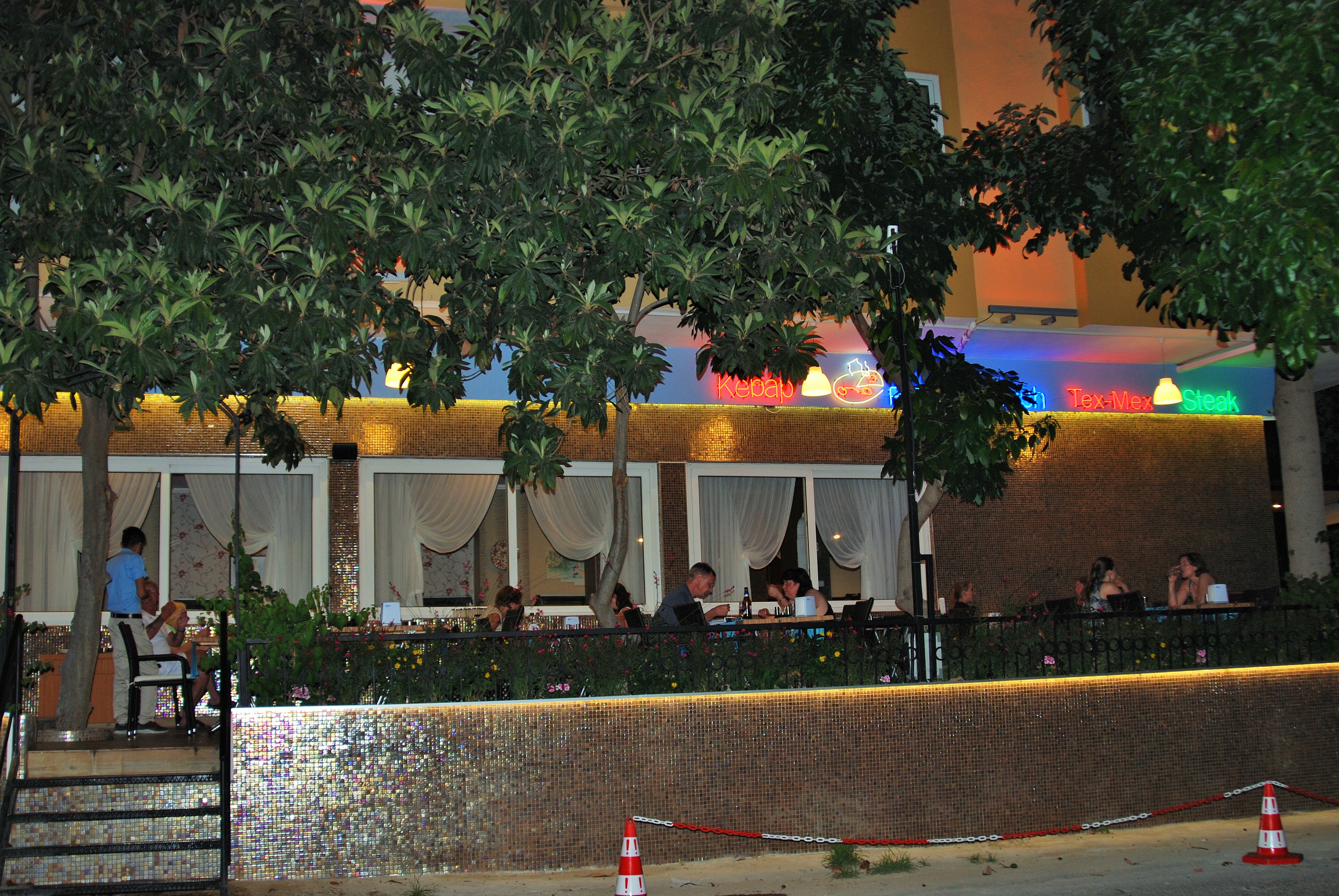 Select Apart Hotel