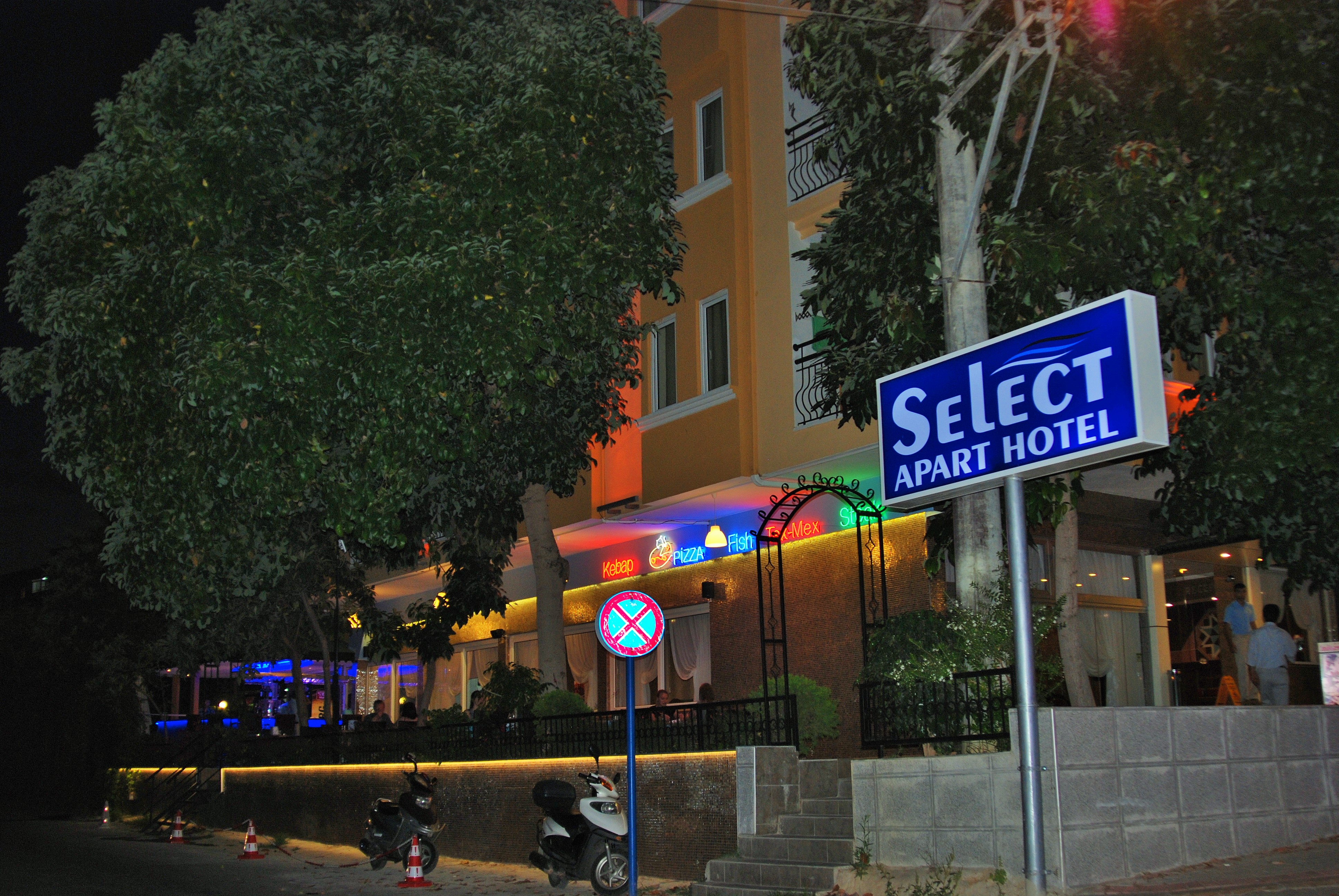 Select Apart Hotel