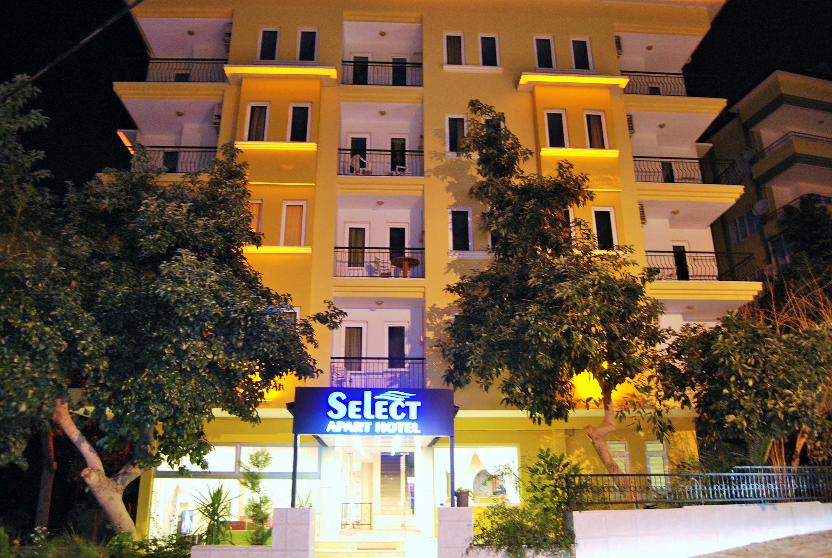 Select Apart Hotel