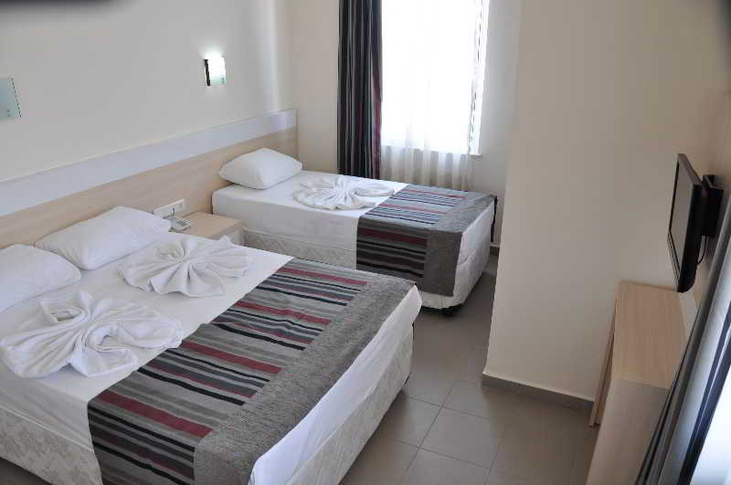Clover Magic Park Beach Hotel