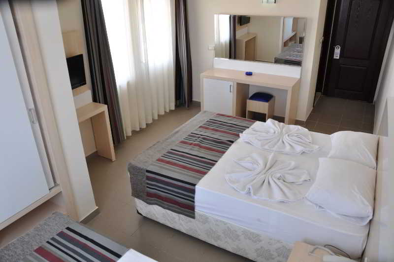 Clover Magic Park Beach Hotel
