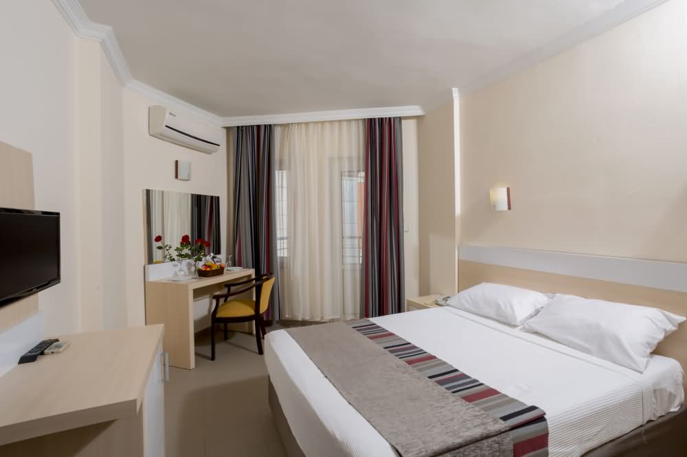 Clover Magic Park Beach Hotel