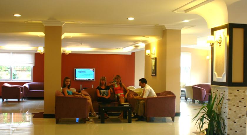 Clover Magic Park Beach Hotel