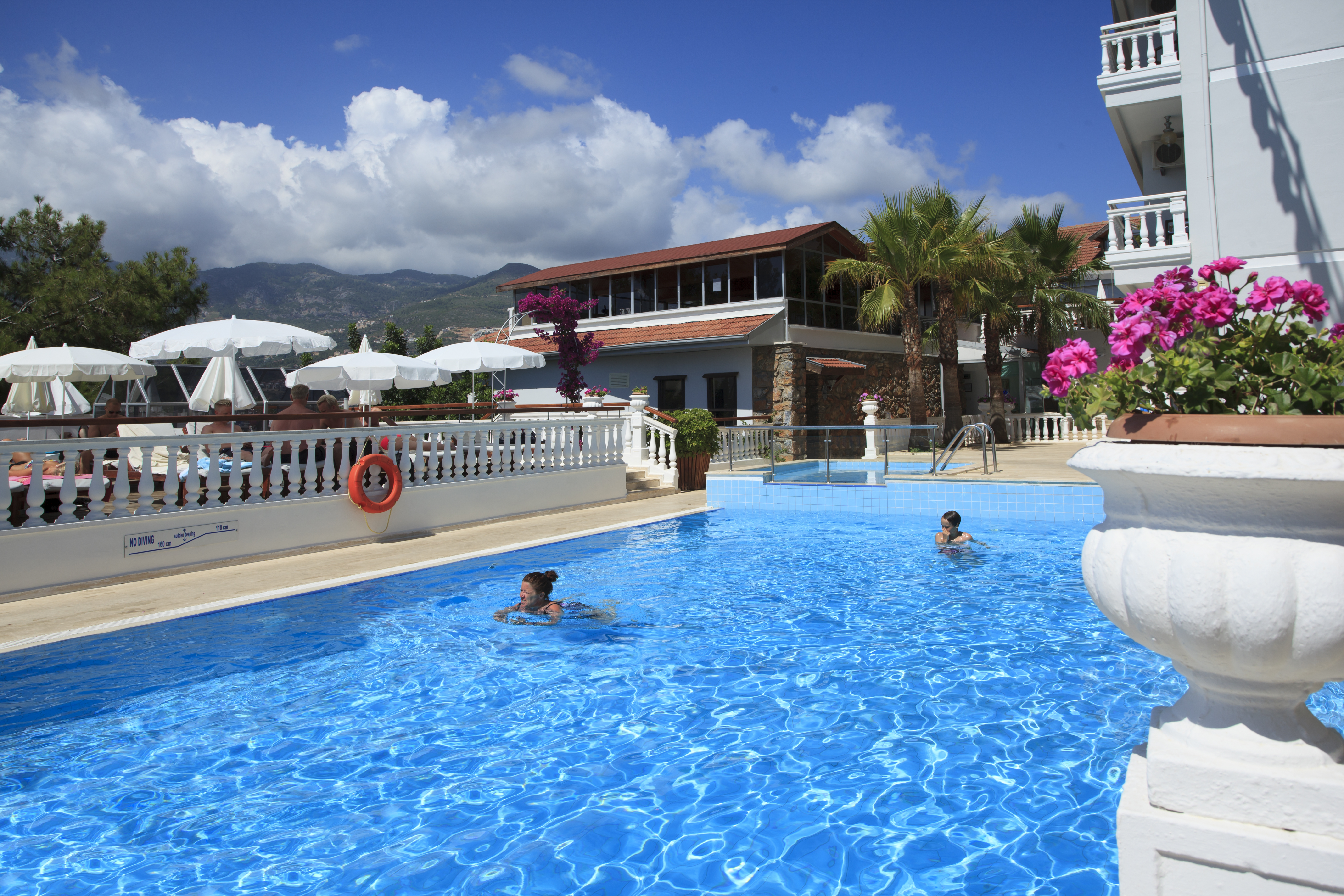Sunny Hill Alya Hotel