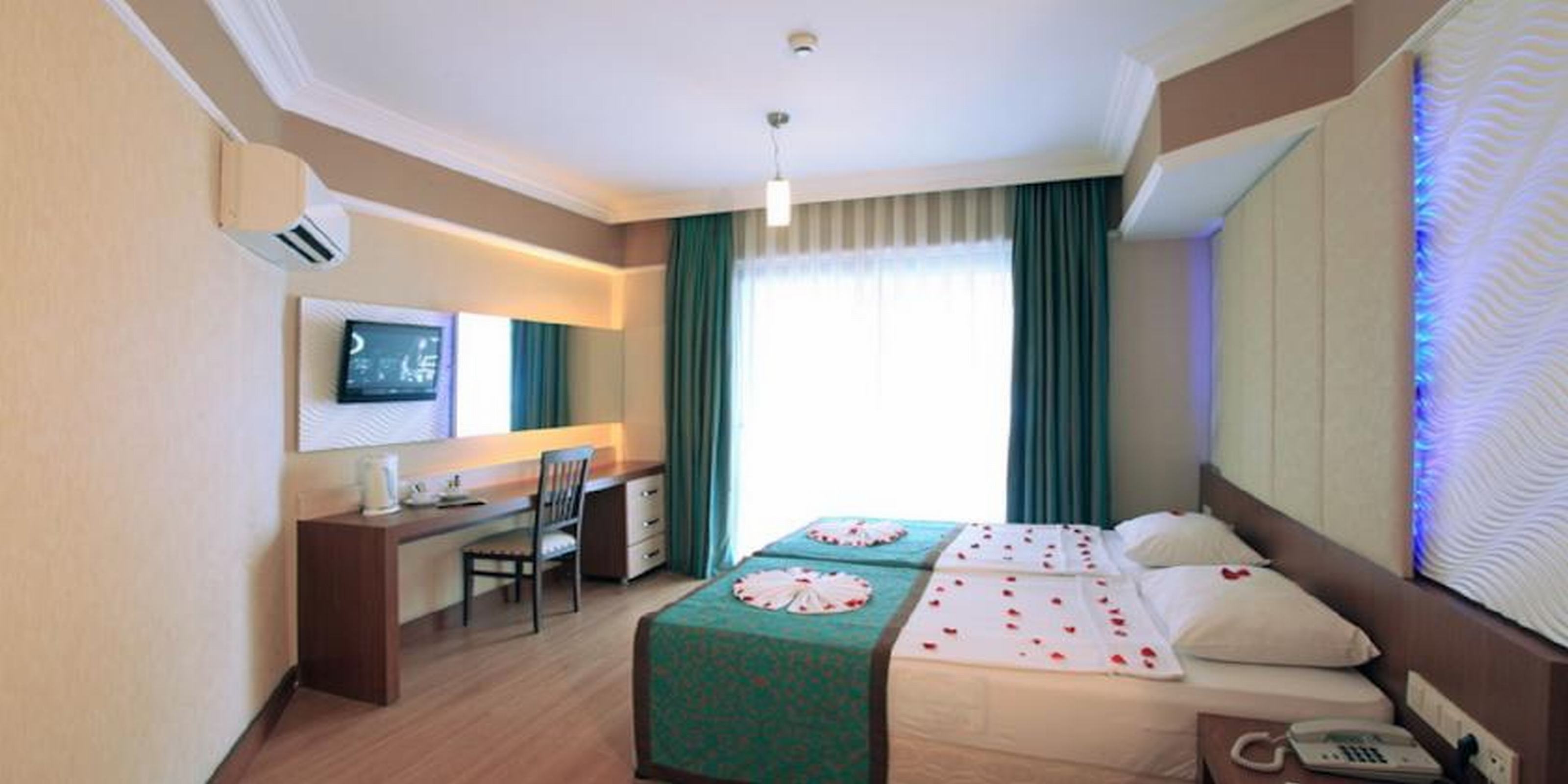 Taç Premier Hotel & Spa