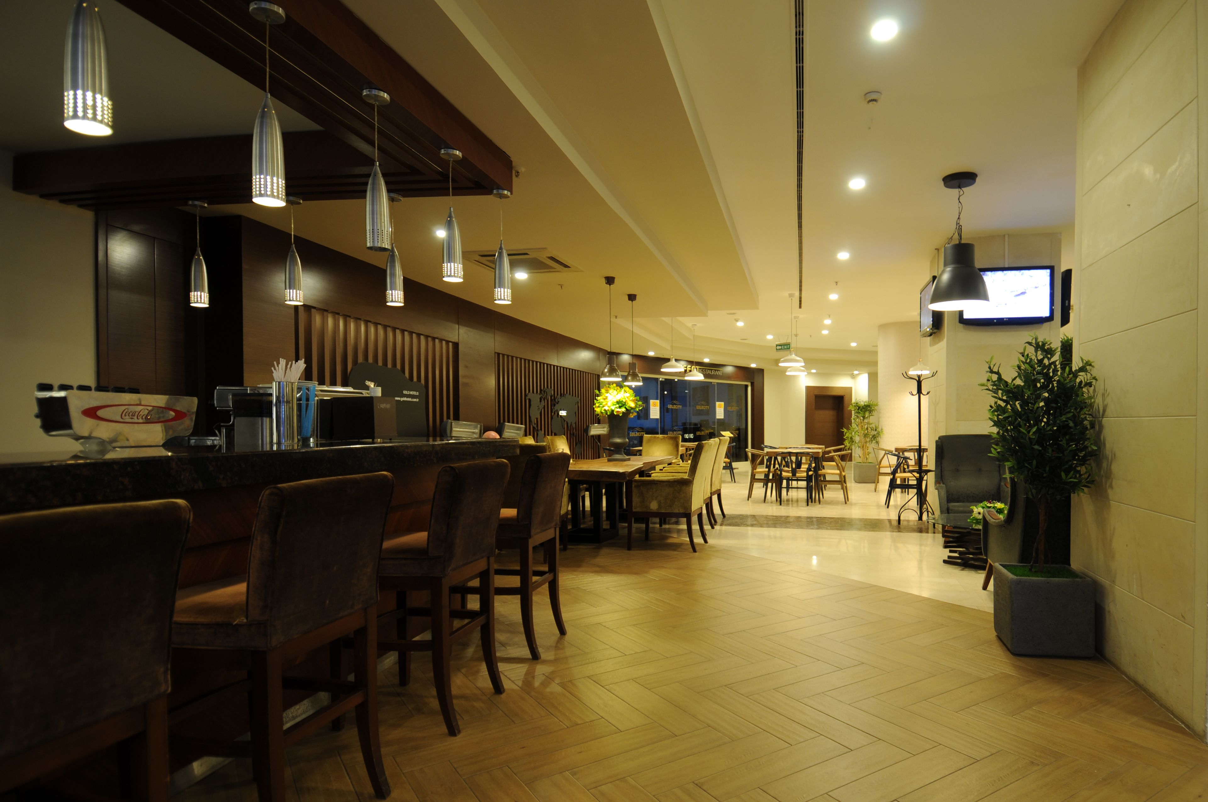 Gold City Hotel