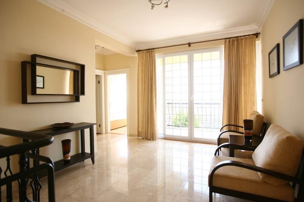 Gold City Hotel