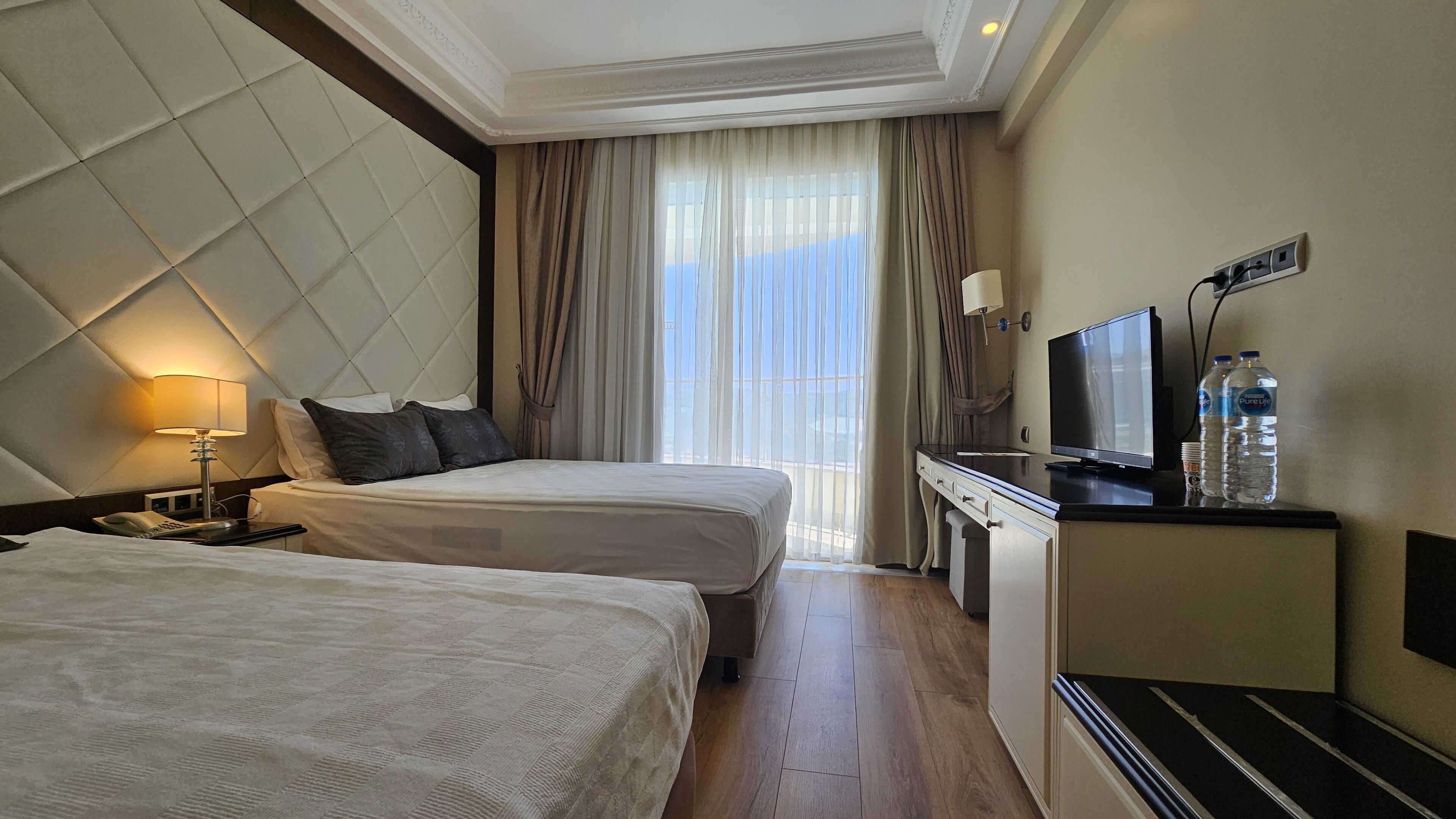 Gold City Hotel