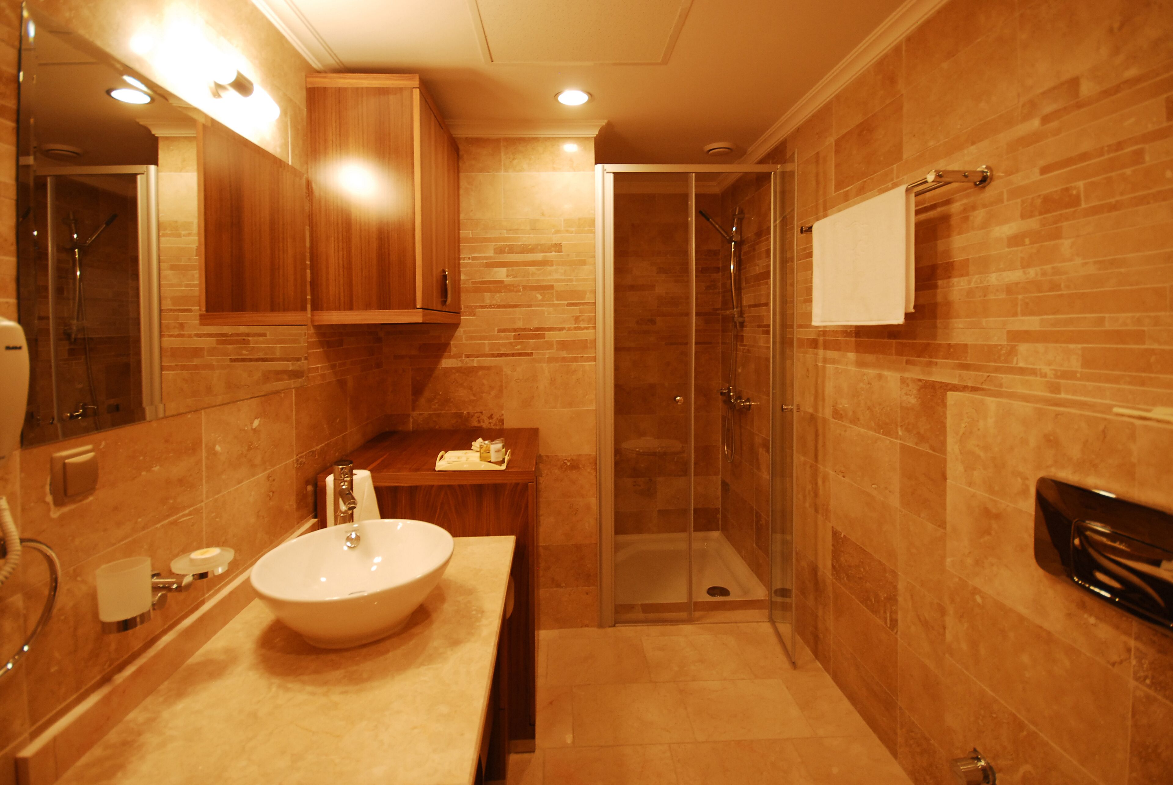 Gold City Hotel