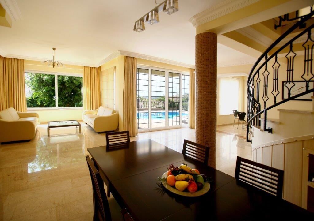 Gold City Hotel