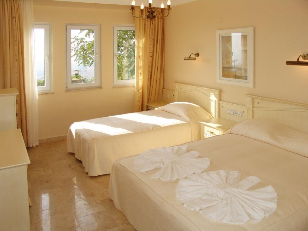 Gold City Hotel