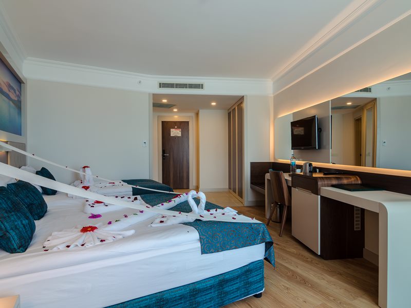 The Lumos Deluxe Resort Hotel & Spa