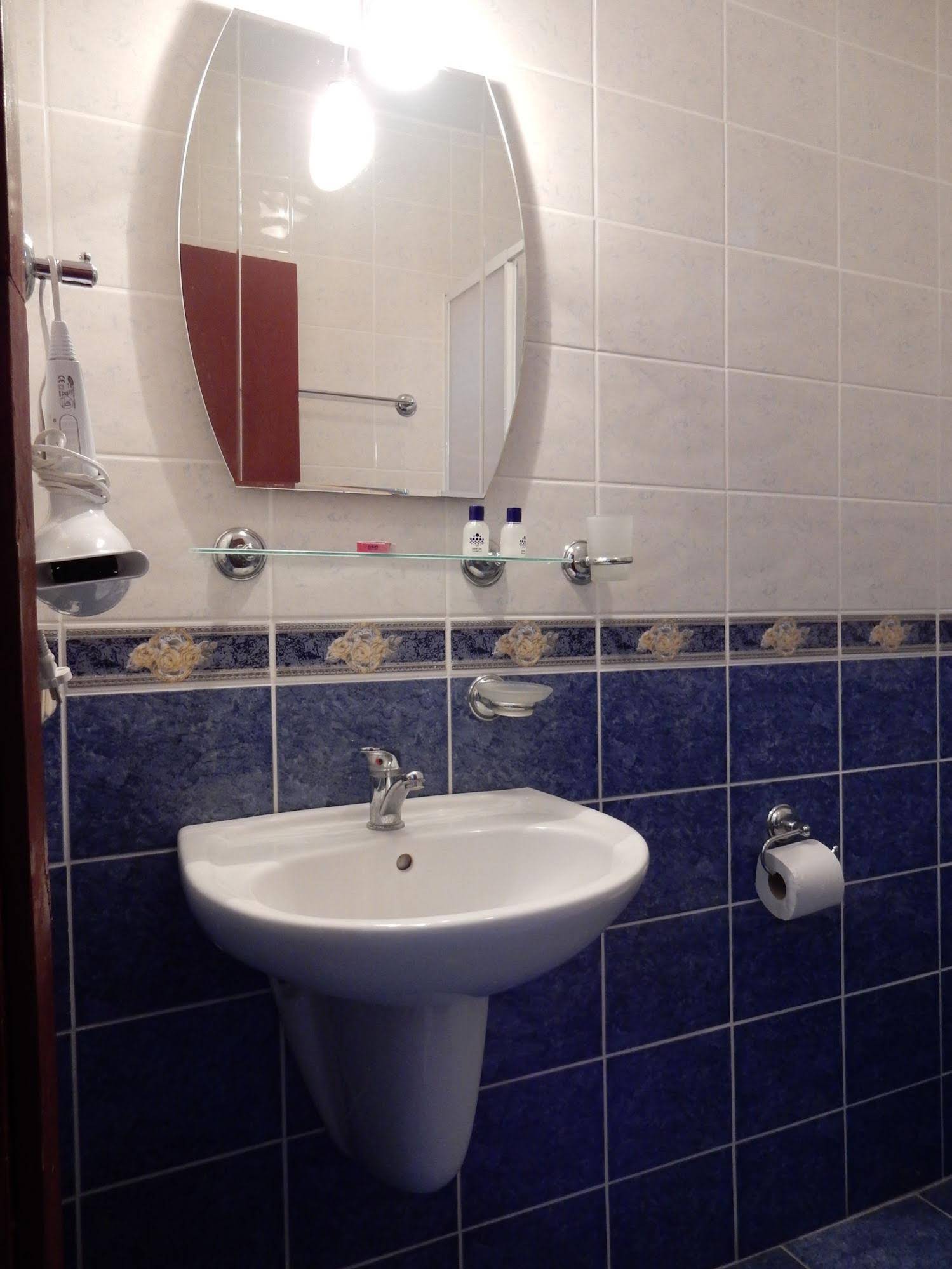 Aysev Hotel