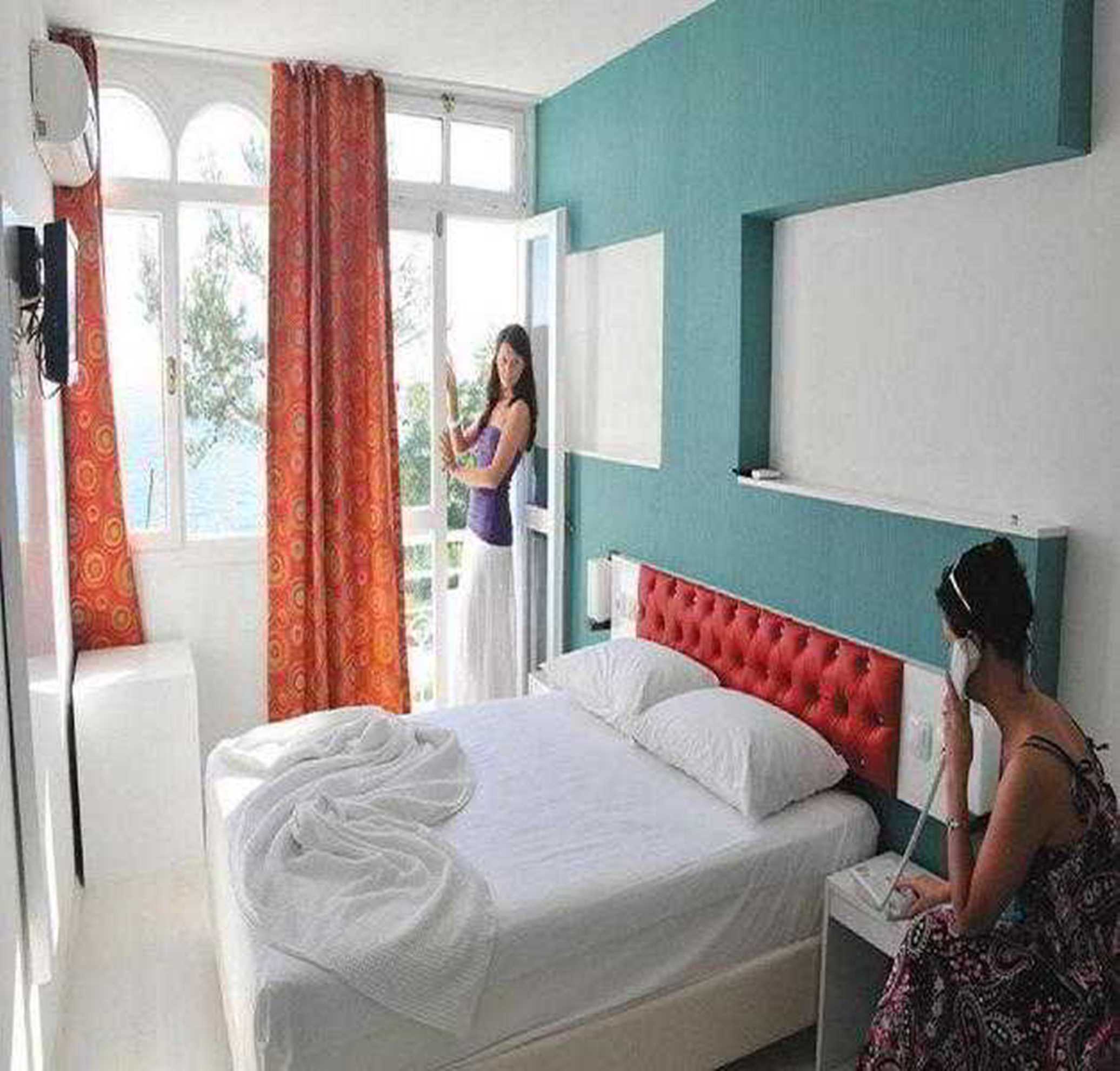 Lucky Monkey Hotel
