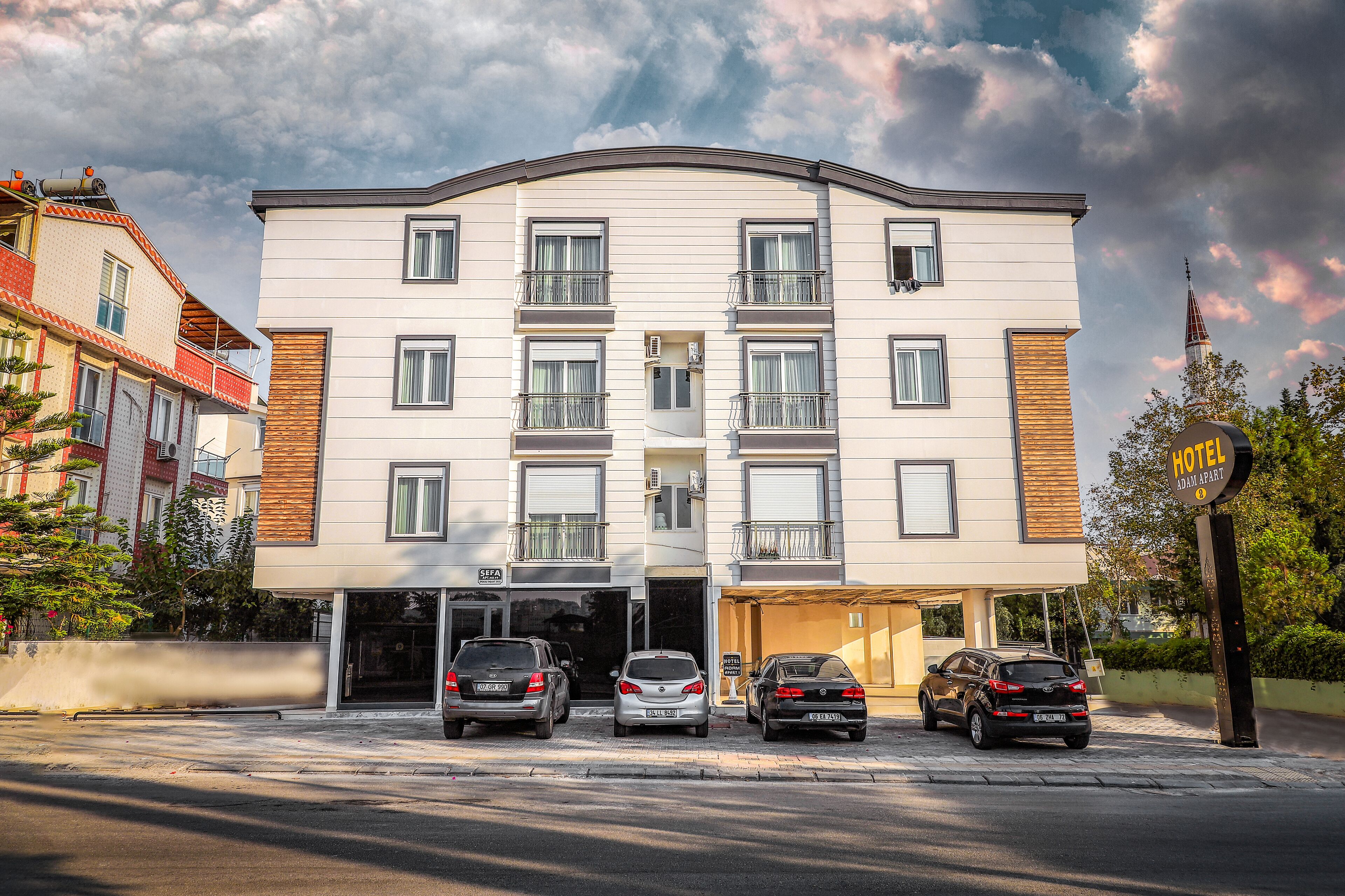 Adam Apart Hotel 2