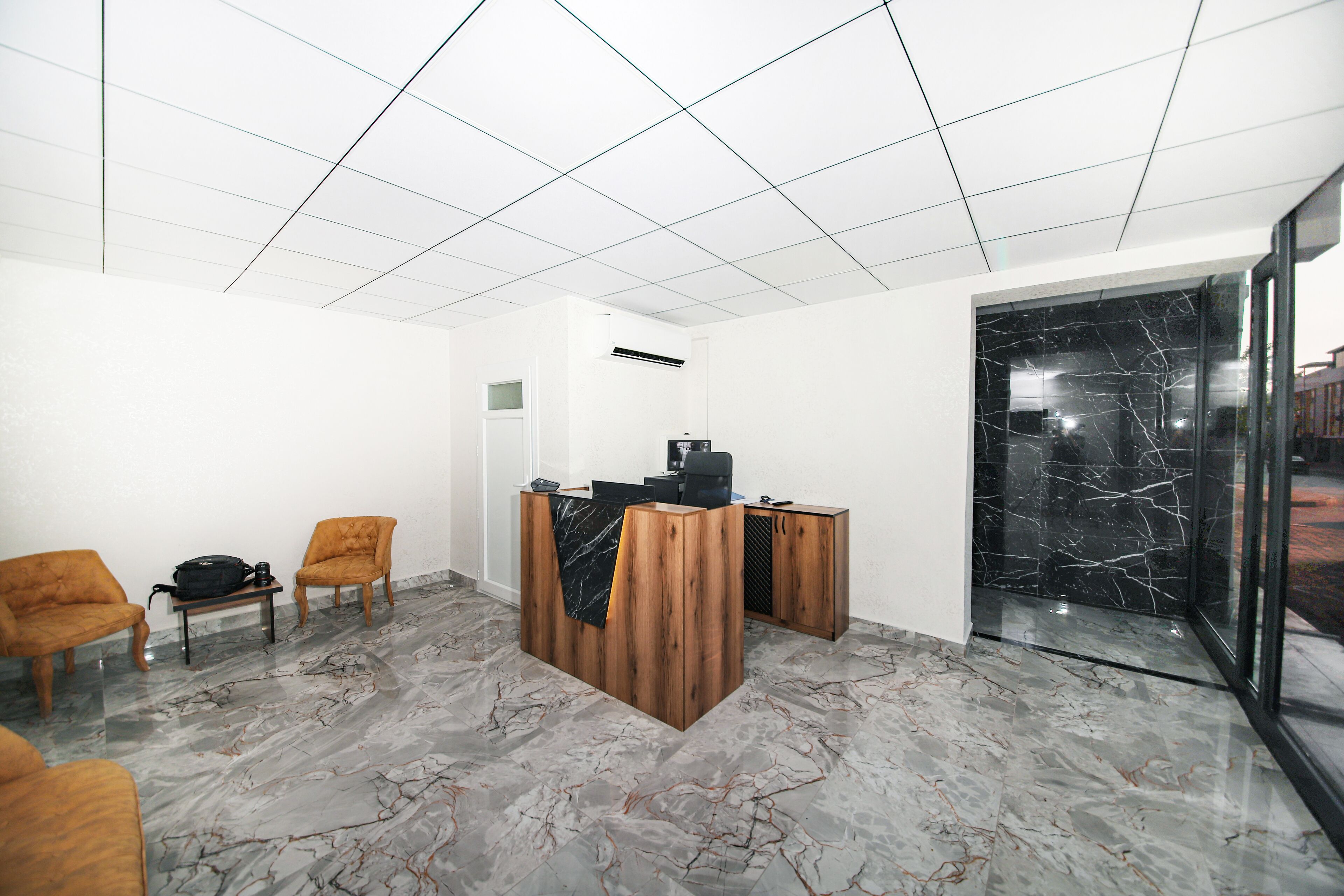 Adam Apart Hotel 2