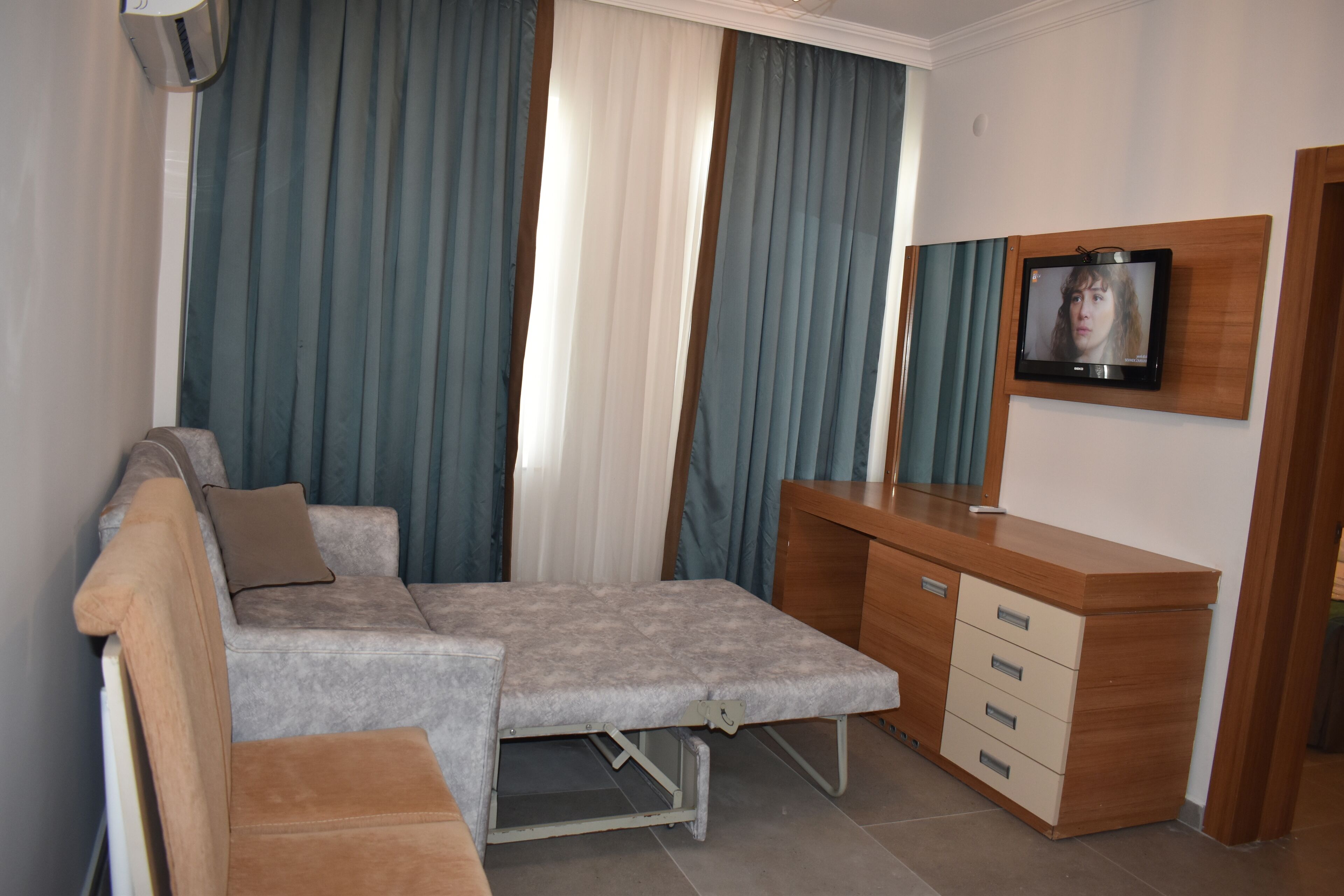 Akin Apart And Hotel