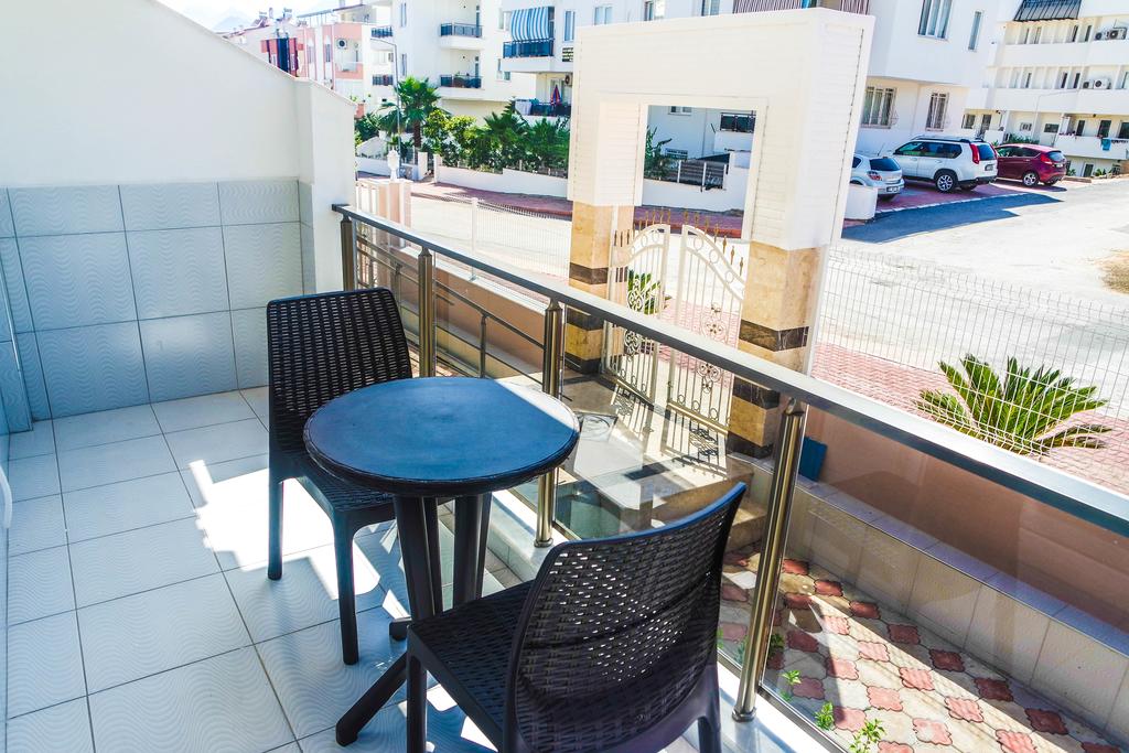 Ale Apartments Hotel